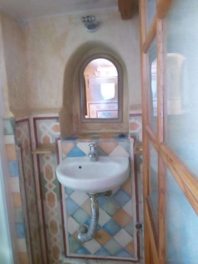 Hostal Gernika Chefchaouen Rom bilde